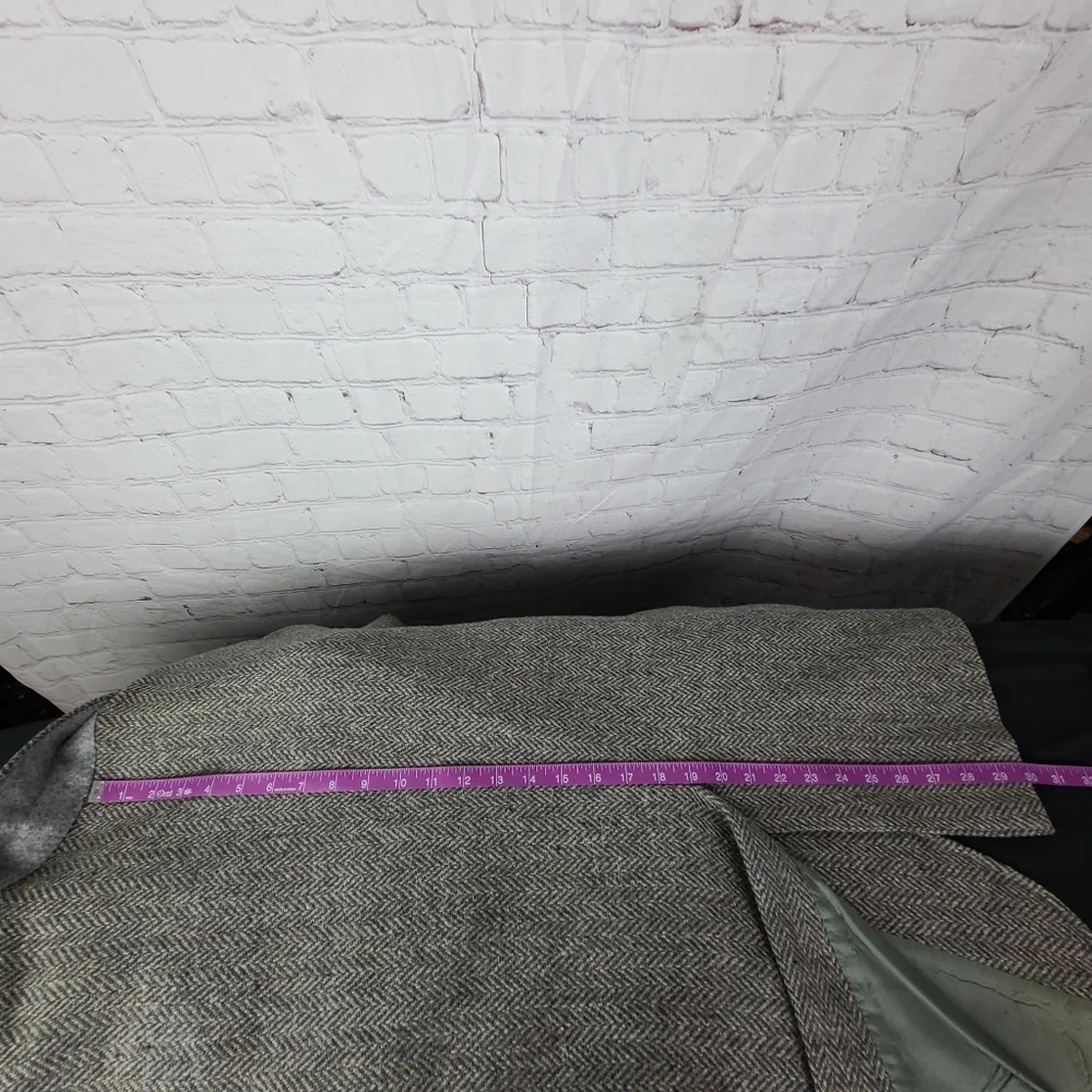 Levi's Tailored Classic's Blazer/ Coat Grays and Brown's. 44R - Picture 13 of 15